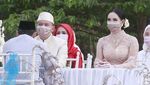 Sah Menikah, Vicky Prasetyo Cium Kening Kalina Oktarani