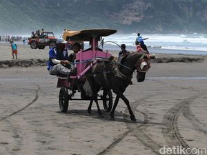 Begini Suasana di Pantai Parangtritis Saat Libur Hari Raya Nyepi