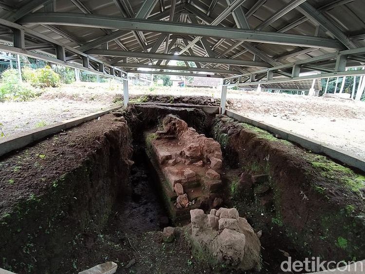 Foto: Jelajahi Situs-situs di Sekitar Candi Borobudur Yuk!