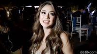 Celine Evangelista terpaksa berhenti sekolah saat kelas 2 SMP. Itu dikarenakan perekonomian keluarganya tengah terpuruk dan dia memilih main sinetron karena jadi tulang punggung keluarga. Foto: Desi Puspasari/ detikHOT