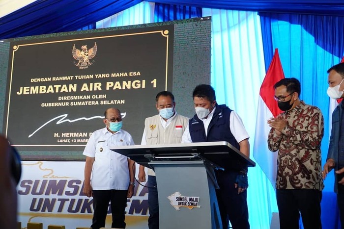 Gubernur Sumsel Herman Deru Resmikan 58 Infrastruktur di Kabupaten Lahat