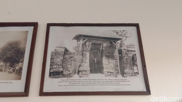 Foto paling tua adalah suasana di kompleks Menara Kudus tahun 1880. Foto itu kata dia didapatkan dari sebuah lembaga ilmiah asal Belanda, Koninklijk Institutt voor Taal, Land - en Volkenkunde (KITLV). (Dian Utoro Aji/detikTravel) Foto paling tua adalah suasana di kompleks Menara Kudus tahun 1880. Foto itu kata dia didapatkan dari sebuah lembaga ilmiah asal Belanda, Koninklijk Institutt voor Taal, Land - en Volkenkunde (KITLV). (Dian Utoro Aji/detikTravel)