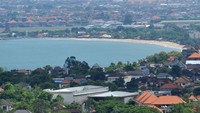 Seluruh kawasan pariwisata, ruas jalan dan objek vital di wilayah Bali yang ramai pada hari biasa, terpantau lengang pada Hari Raya Nyepi. Antara Foto/Fikri Yusuf.
