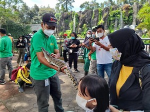 Ragunan Kembali Dibuka, Pengunjung Harap Anak di Bawah 9 Tahun Boleh Masuk