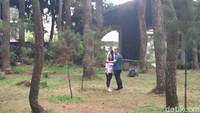 Kalau ke sini, jangan lupa foto-foto, ya.
