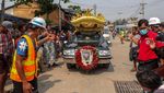 Tangis Keluarga Iringi Prosesi Pemakaman Korban Demo Myanmar