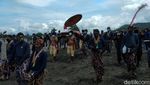 Foto: Ritual Labuhan, Doa Bersama di Pantai Parangkusumo