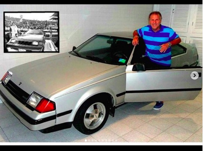 Zico Setia dengan Toyota Celica Hadiah Saat Mengalahkan Liverpool 1981
