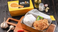 Elbek Fried Chicken berlokasi di banyak titik Jabodetabek, Tangerang, hingga Makassar. Menu favorit di sini, paket fried chicken original sudah dengan nasi seharga Rp 13 ribu. Ada juga paket ayam geprek Rp 15 ribu. Foto: Instagram  elbek.friedchicken.