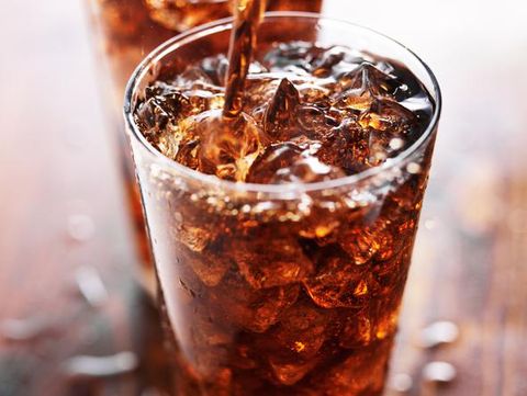 7 Minuman Penyebab Kembung, Hindari Susu hingga Soda