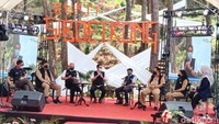 Kini pelaku pariwisata sudah divaksinasi. Adanya masa AKB diharapkan bisa muklai memulihkan perekonomian melalui kunjungan wisata. Tentunya dengan protokol kesehatan yang diterapkan. 