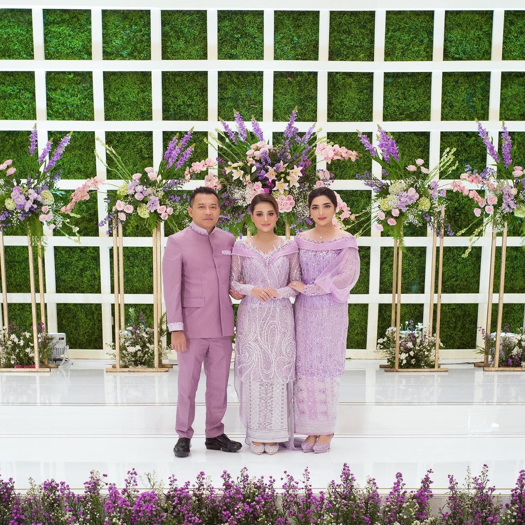 Ashanty di Acara Lamaran Aurel Hermansyah dan Atta Halilintar Ashanty di Acara Lamaran Aurel Hermansyah dan Atta Halilintar
