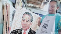 Bahan baku keramik, imbuh Ansori, didapat dari toko bangunan, tempat orang sedang bangun rumah atau di jalanan. Bahkan kadang saat naik bus melihat ada keramik yang cocok untuk membuat karakter langsung turun.