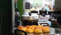 Selain di pasar Oro-oro Dowo, kue lumpur wolak-walik juga dijajakan di pasar Sawojajar. Foto: Luthfi Baihaqy/detikcom