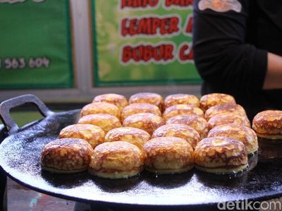 Nikmatnya Kue Lumpur Wolak-Walik di Pasar Oro-oro Dowo Malang