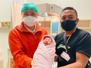 Viral Kisah Pejuang Dua Garis Biru Selama 14 Tahun Berbuah Manis