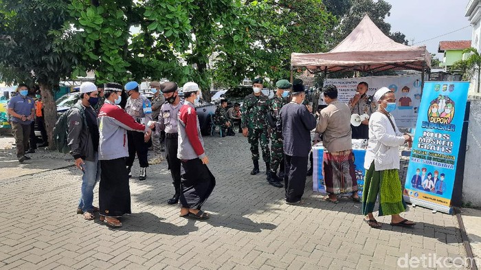 Habib Musthofa Meninggal, Begini Suasana di Masjid Nurul Musthofa Center