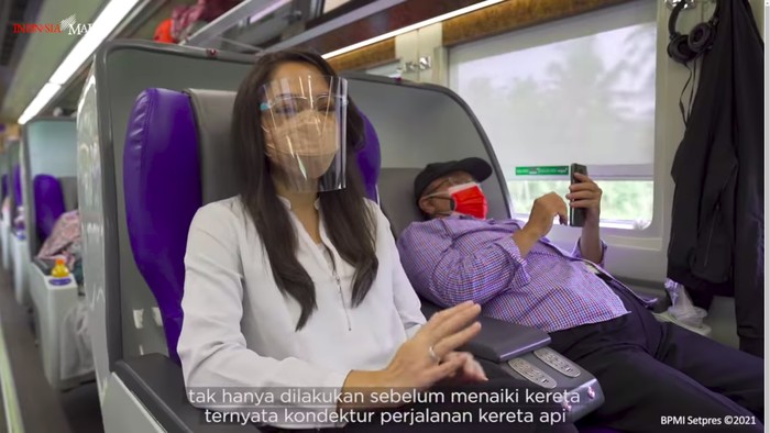 dr. Reisa Broto Asmoro membagikan pengalamannya pertama kali naik kereta jarak jauh Jakarta-Yogyakarta. Menurutnya, protokol kesehatan telah dilakukan dengan baik.