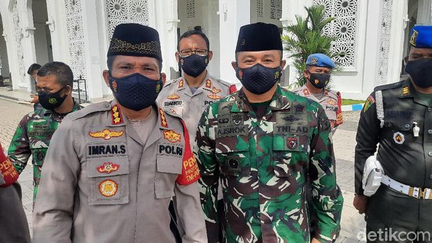 Kapolres Depok, Kombes Imran Edwin Siregar, dan Dandim 0508/Depok, Kolonel Inf Agus Isrok Mikroj