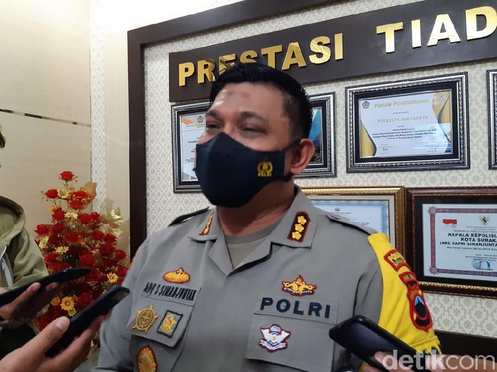 Kapolresta Solo Kombes Pol Ade Safri Simanjuntak memberikan keterangan kepada wartawan.