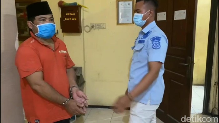 Kepala desa di pasuruan jadi pengedar sabu