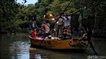 Ketangguhan Nelayan Perempuan Mengarungi Laut di Demak