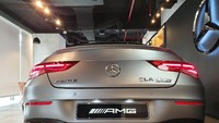 Mercedes-AMG CLA 45 S 4Matic+ Coupe akan didistribusikan ke konsumen mulai awal bulan April 2021. Bagi konsumen yang memesan mobil ini sekarang, perlu menunggu antara 6-9 bulan sampai unitnya tiba. Foto: Luthfi Anshori
