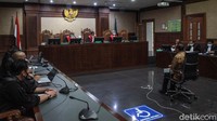 Djoko mengaku turut menolak action plan yang ditawarkan Andi Irfan Jaya karena dianggap tidak masuk akal dan hanya sebagai penipuan belaka. Dengan mencermati action plan tersebut, dia sadar bahwa sebenarnya telah menjadi korban penipuan dengan diiming-imingi Fatwa Mahkamah Agung.