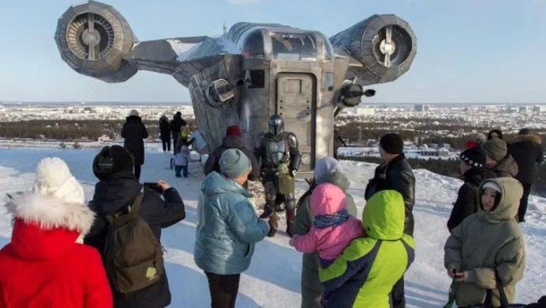 Niat Banget, Fans Star Wars Bangun Kapal Luar Angkasa di Siberia