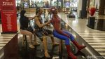 Pameran Instalasi Ini Tampilkan Superhero Bertingkah Lucu Lho