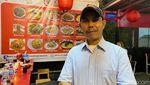 Slurpp! Nikmatnya Ramen Kaki Lima Buatan Mantan Chef Resto Jepang