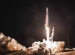 Perjalanan Starlink Jadi Konstelasi Internet Terbesar di Dunia