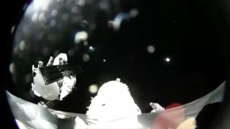 satelit internet Starlink Roket Falcon 9 SpaceX membawa satelit internet Starlink