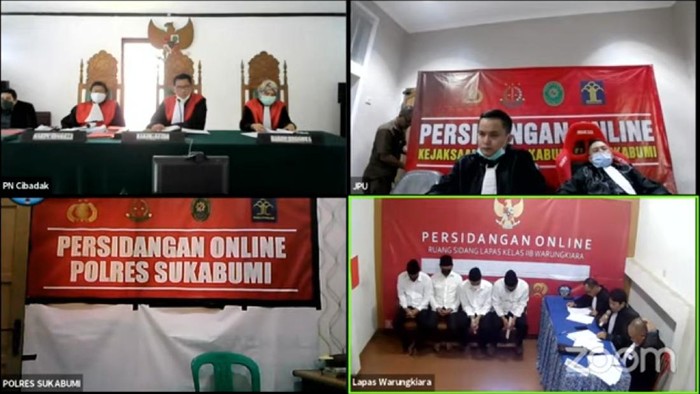 Terdakwa kasus bola sabu di Sukabumi menangis saat bacakan nota pembelaan