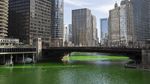 Tradisi Unik Mengubah Sungai Jadi Hijau di Chicago
