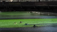 Sementara itu, menurut sejarah, perayaan St. Patrick berawal dari peringatan meningalnya Santo Patrick, seorang pendeta suci yang melindungi Irlandia, pada 17 Maret 453 Masehi. AP Photo/Pat Nabong  