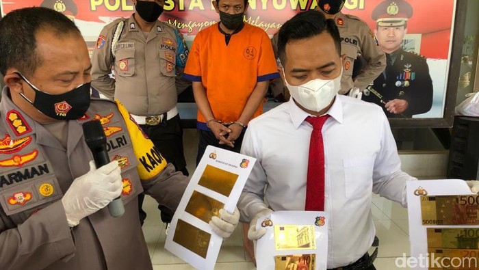 uang asing palsu