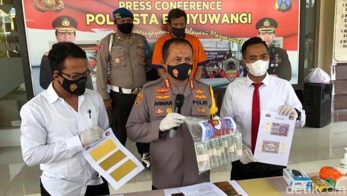 uang asing palsu