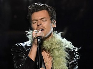 Harry Styles hingga Billie Eilish Warnai Headline Coachella 2022
