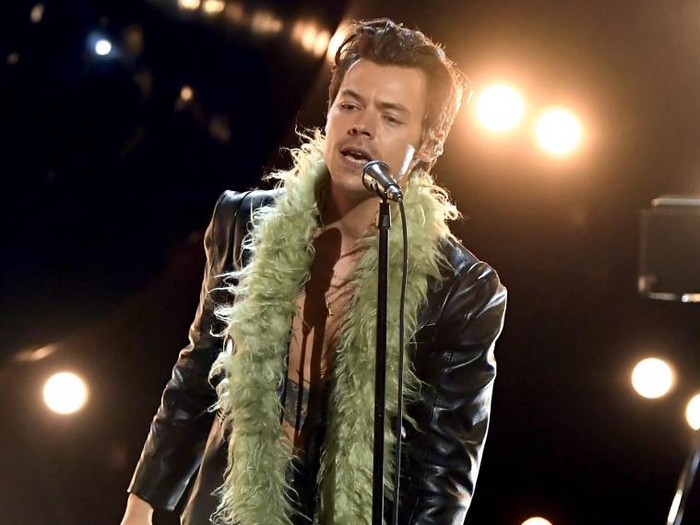 LOS ANGELES, CALIFORNIA: In this image released on March 14, Harry Styles performs onstage during the 63rd Annual GRAMMY Awards at Los Angeles Convention Center in Los Angeles, California and broadcast on March 14, 2021.   Kevin Winter/Getty Images for The Recording Academy/AFP (Photo by KEVIN WINTER / GETTY IMAGES NORTH AMERICA / Getty Images via AFP)