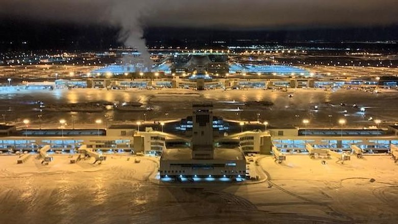 Bandara Denver dihujani badai salju Bandara Denver dihujani badai salju