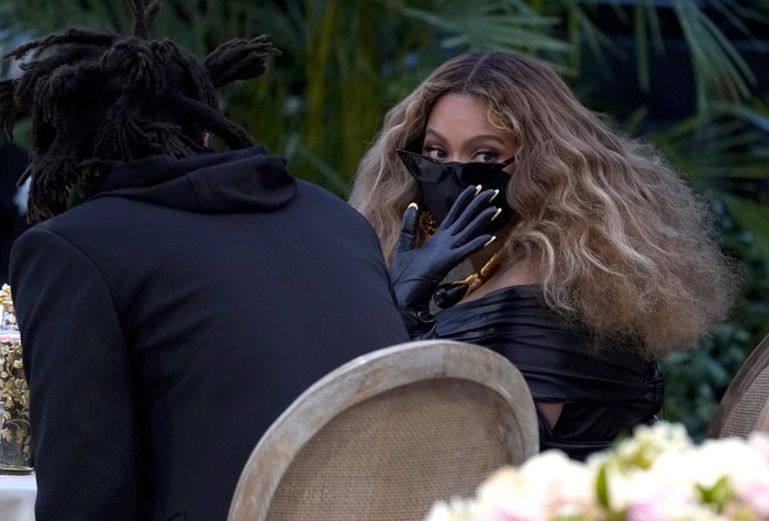 Beyonce di Grammy Awards 2021 Beyonce appears in the audience at the 63rd annual Grammy Awards at the Los Angeles Convention Center on Sunday, March 14, 2021. (AP Photo/Chris Pizzello)