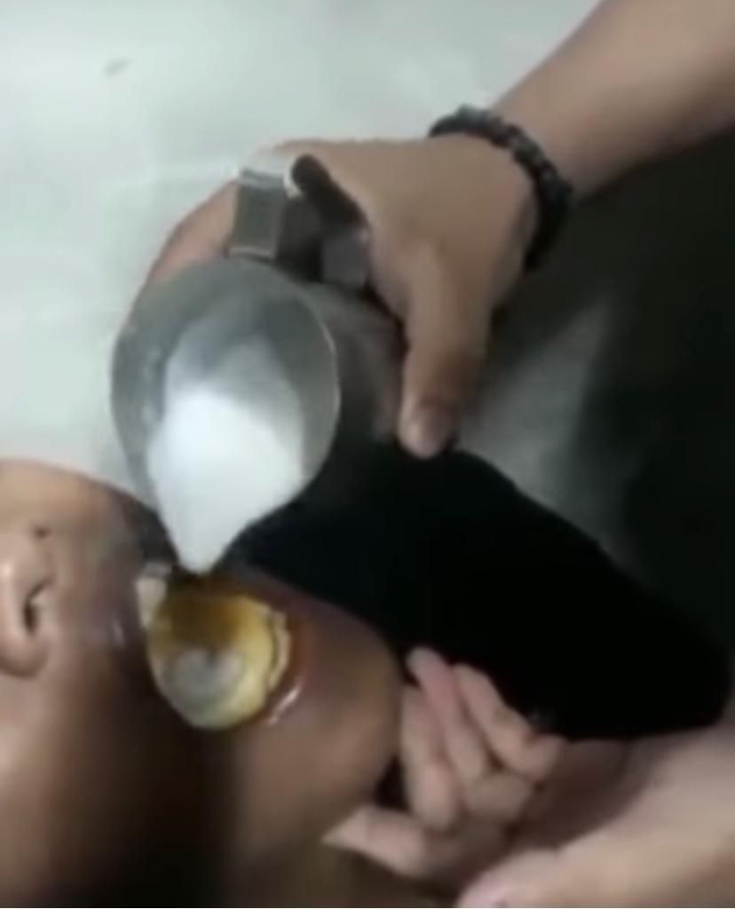 Bikin Kopi Latte Art di Dalam Mulut, Netizen Geli dan Ngakak