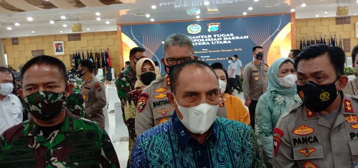 Gubsu Edy Rahmayadi tengah (Ahmad Arfah-detikcom)