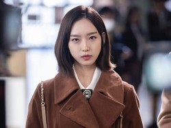 8 Fakta Han Ji Hyun, Pemain The Penthouse 2 yang Akting Jahatnya Bikin Emosi