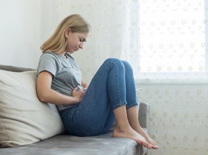 5 Makanan yang Bisa Melancarkan BAB, Rekomendasi Dokter Pencernaan