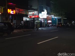 Penggerebekan Karaoke Next KTV, Polisi Temukan Kondom dan Celana Dalam