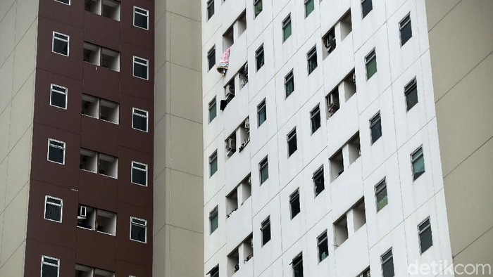 Pemprov DKI Jakarta mengubah batas penghasilan tertinggi masyarakat berpenghasilan rendah (MBR). Kini Orang berpenghasilan Rp 14 juta masuk kriteria pembeli rumah DP Rp 0.