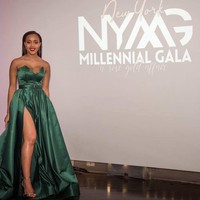 Perjalananku adalah kekuatan networking. Aku pindah ke New York dengan gelar genetik aku ingin melakukan sesuatu yang benar-benar berbeda dan ber-network seperti orang gila, ujarnya. Foto: Instagram @lasimmons