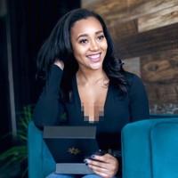 Akhirnya menjadi trader ekuitas adalah sesuatu yang memilihku. Sebuah pekerjaan yang ditawarkan dan aku bilang iya. Dan sesimpel keputusan yang kebanyakan orang tidak berkata ya pada peran-peran yang mereka tidak terlatik atau belajar, tambah Lauren. Foto: Instagram @lasimmons